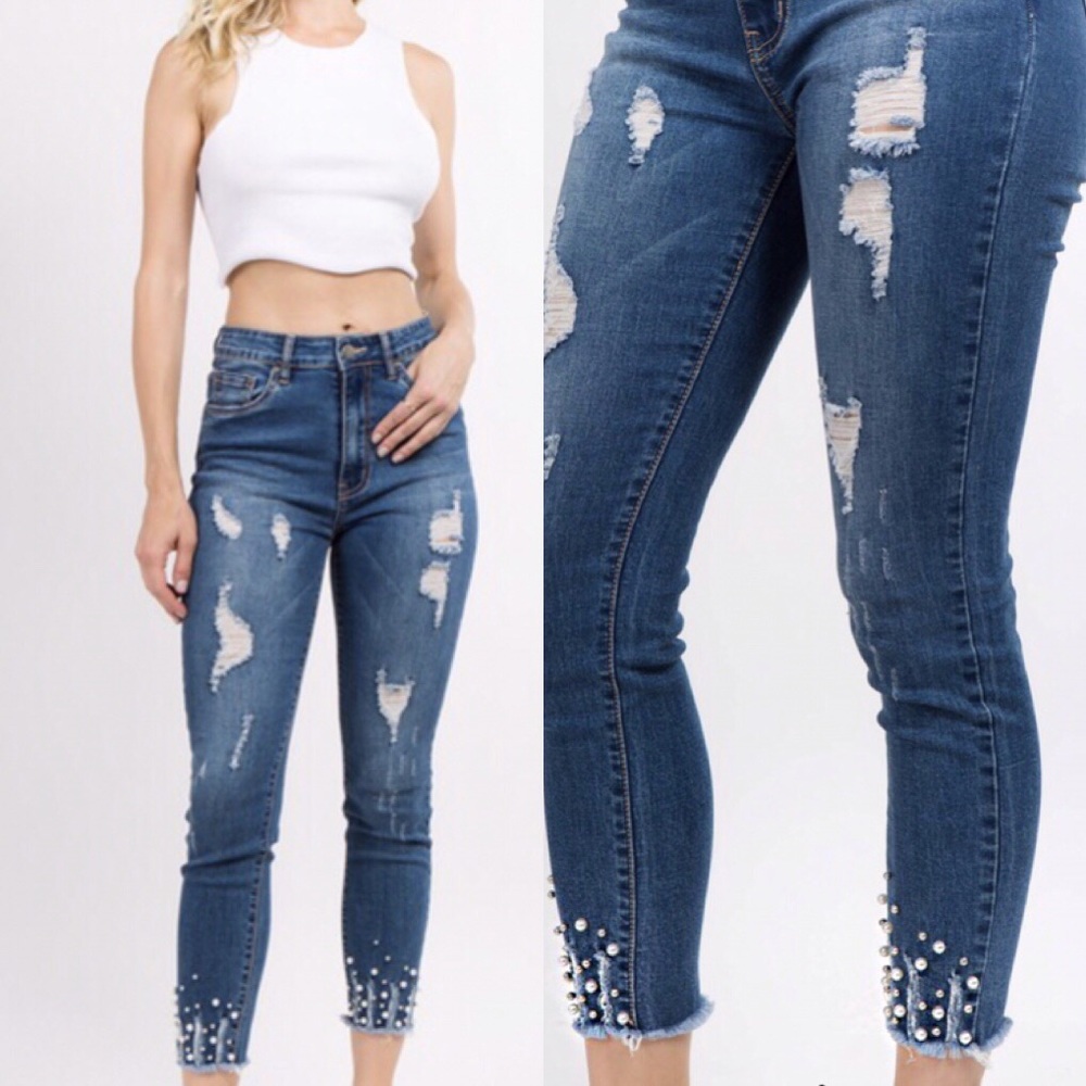 Skinny Jeans w/ Pearl Details
